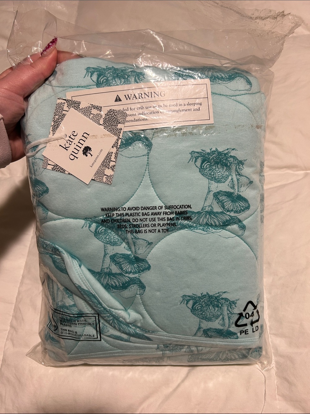 NIB Kate quinn Aqua/Teal mushroom snail bamboo circle quilt - Picture 2 of 3